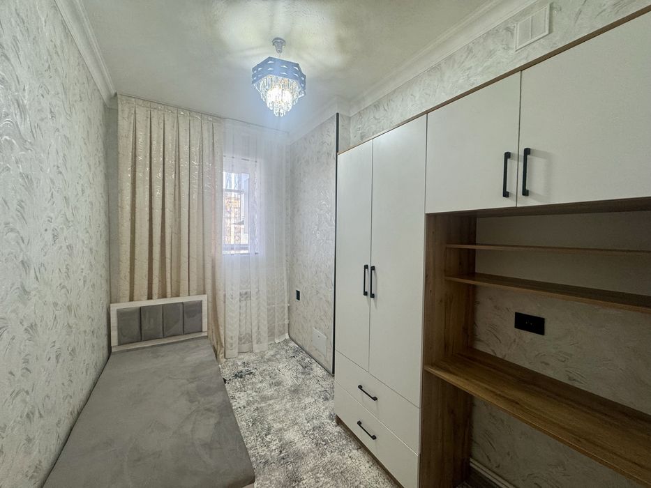 3х комнатная квартира, на 2 этаже. Согдиана.