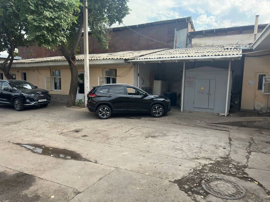 Продаётся производственное помещение в Алмазарском районе 20 сот