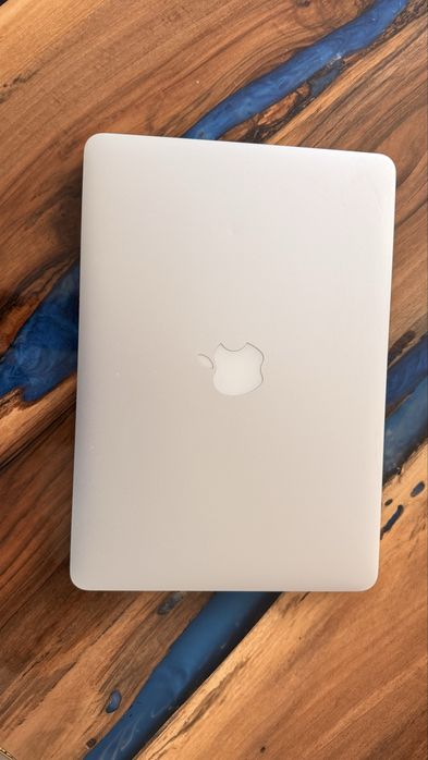 Macbook pro 13 mid 2014 256gb 8gb ram