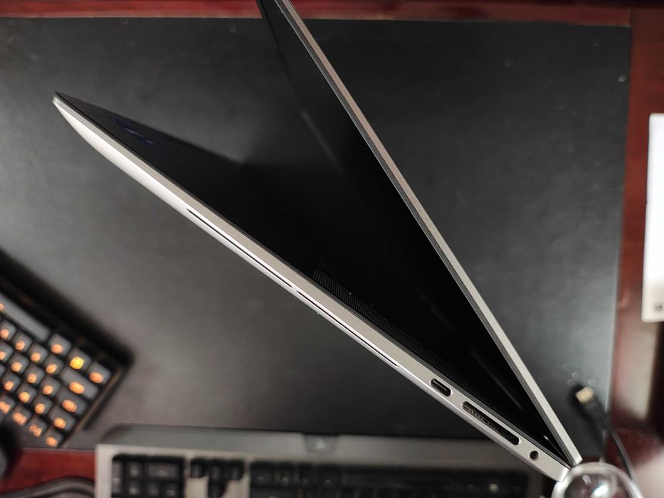 Dell Precision 5570 RTX A1000 4GB/I7-12700H/FHD+