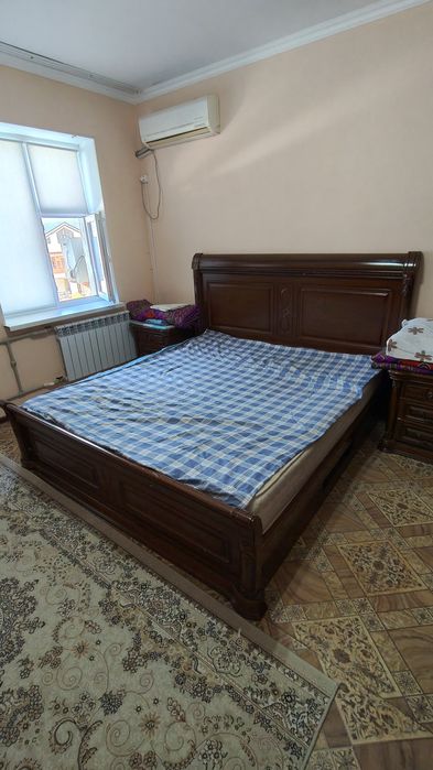 Жатын кровать сатылаты.