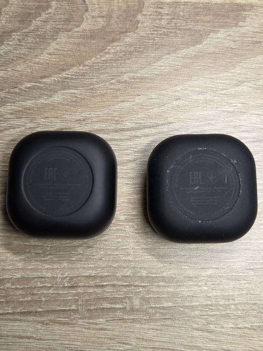 Зарядные кейсы для Samsung Galaxy Buds 2 Pro