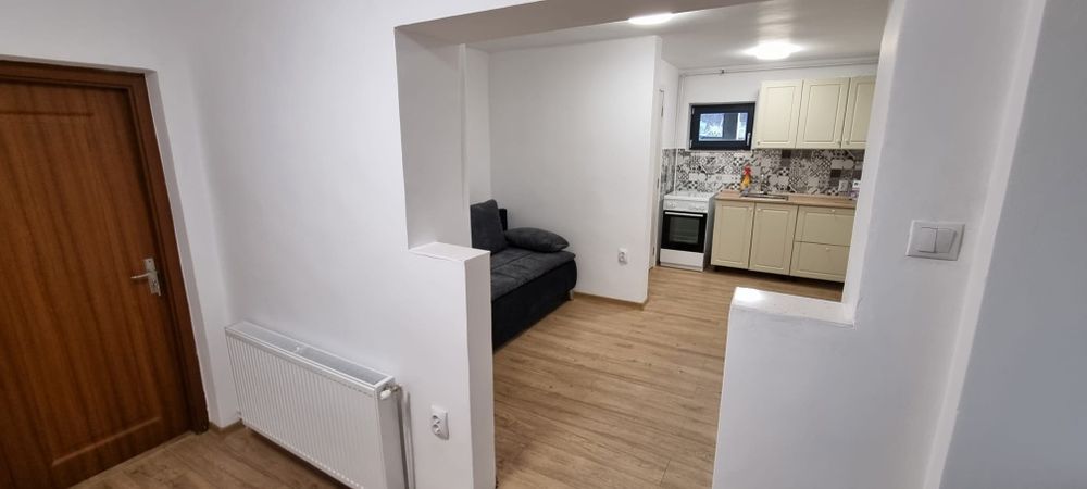 Inchiriez ap. central TgMures, la casă cu curte,zonă f liniștită
