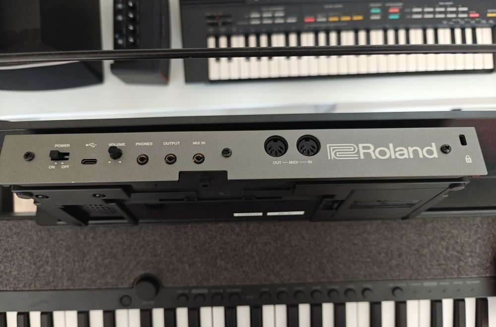 Synth Roland JX 08, stare excelentă