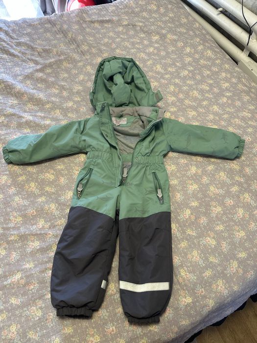 Продаю комбинезон весна-осень