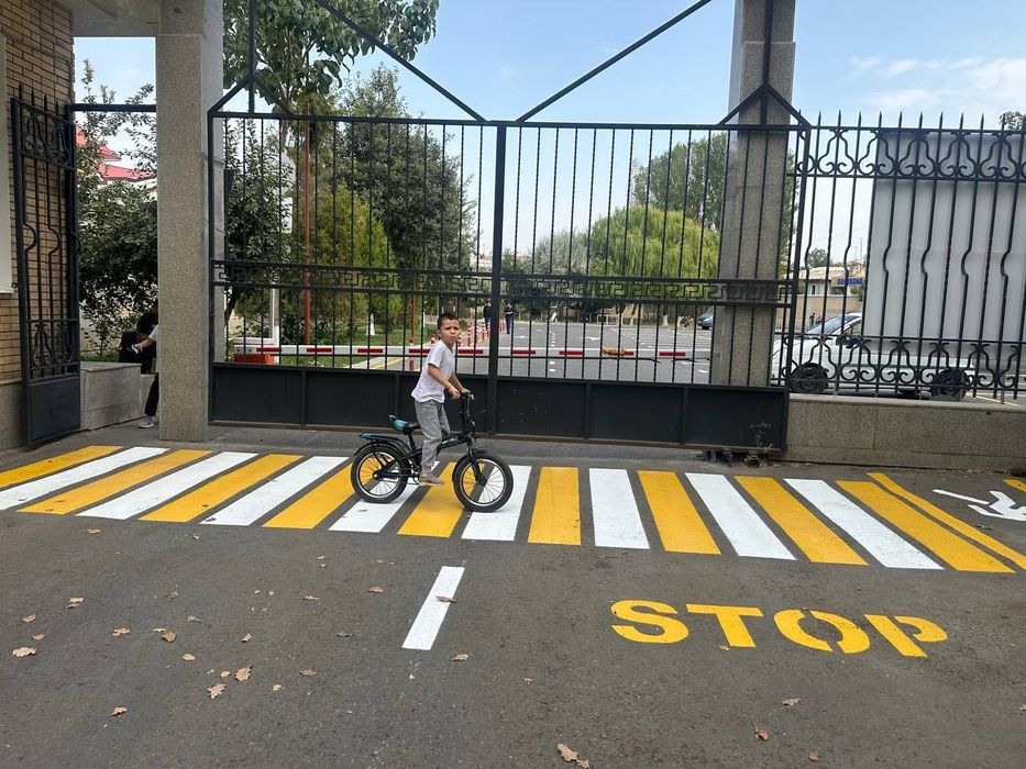 Razmetka yol chiziqlari