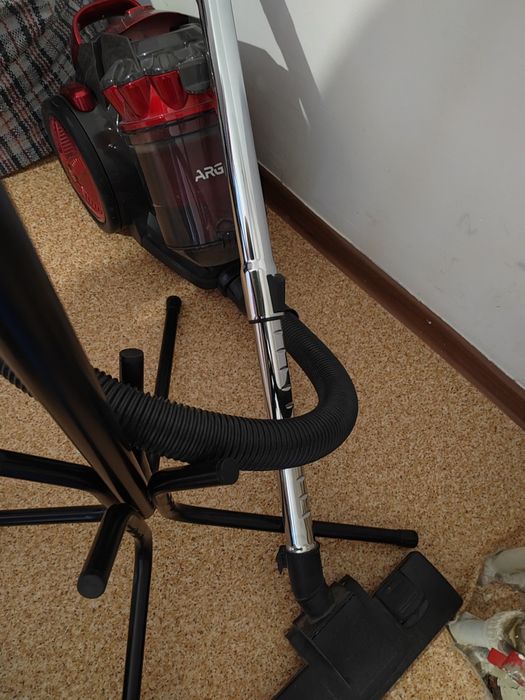 Продам пылесос ARG