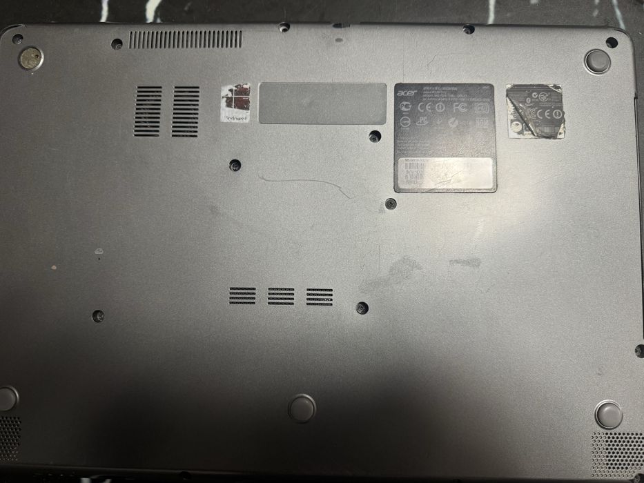 Laptop Acer Aspire i5 4GB RAM 120GB SSD Windows licențiat – Funcțional