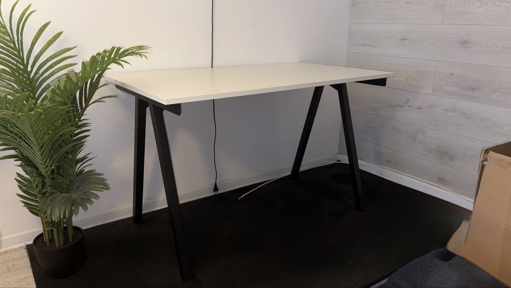 Birou + Scaun Ergonomic