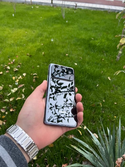 Xiaomi 11 ultra.