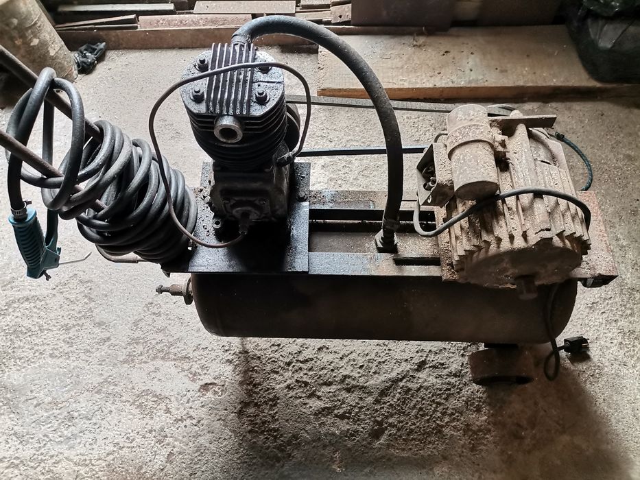 Компресор за гуми монофазен