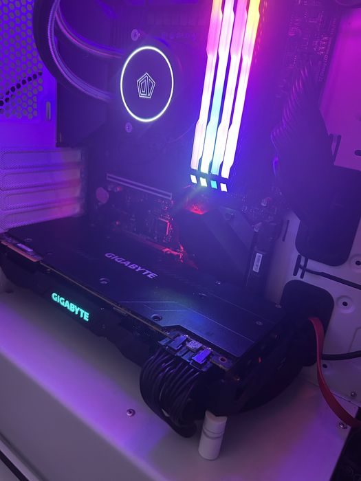 Placa Video Gigabyte RTX 2080 TI  11GB