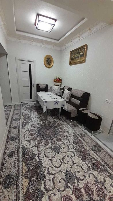 Продаётся 2х ком квартира  58м2  3этаж из 9. Ибн Сино 1 Поликлиника 40