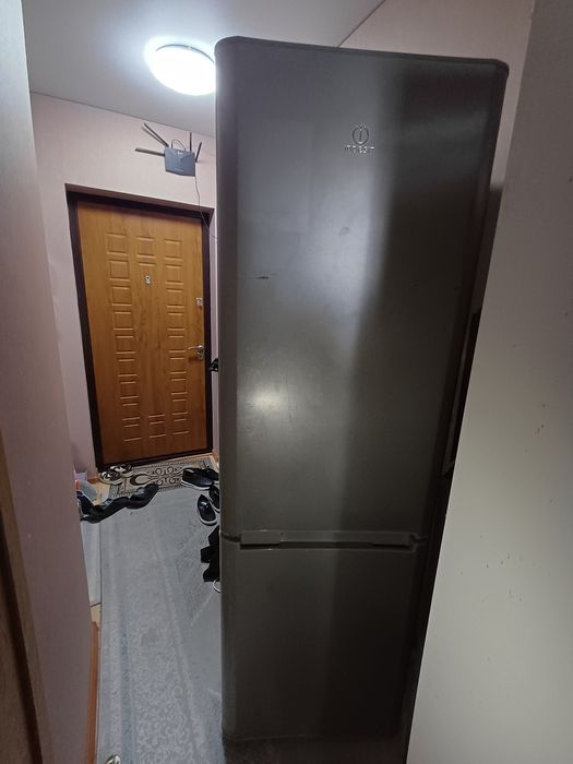 Продаются 2 холодильника