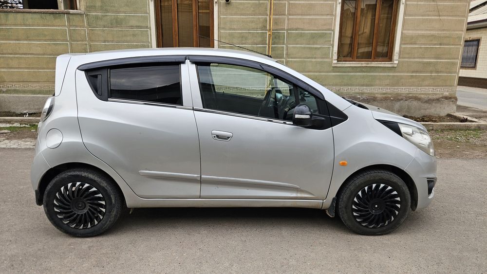 Продаётся авто SPARK