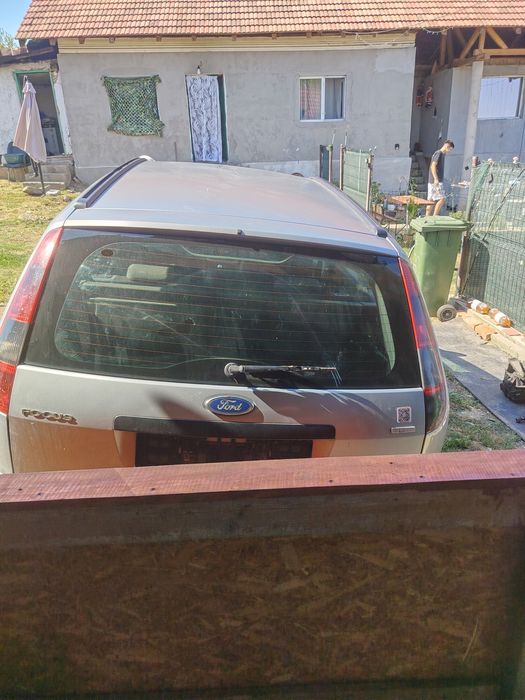 Vând mașina dezmembrări