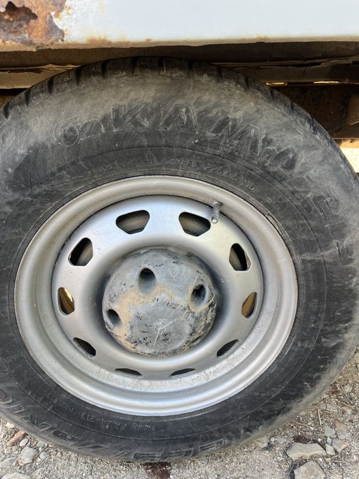 Шины 225/75/16 уазга