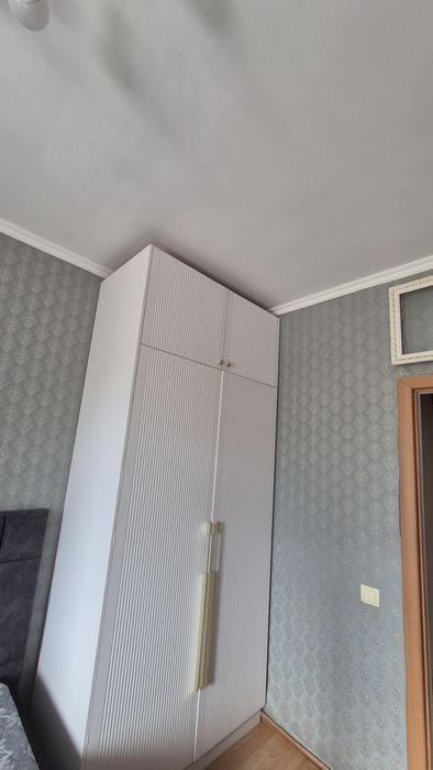 Продам пинетки,шифонер,шкаф