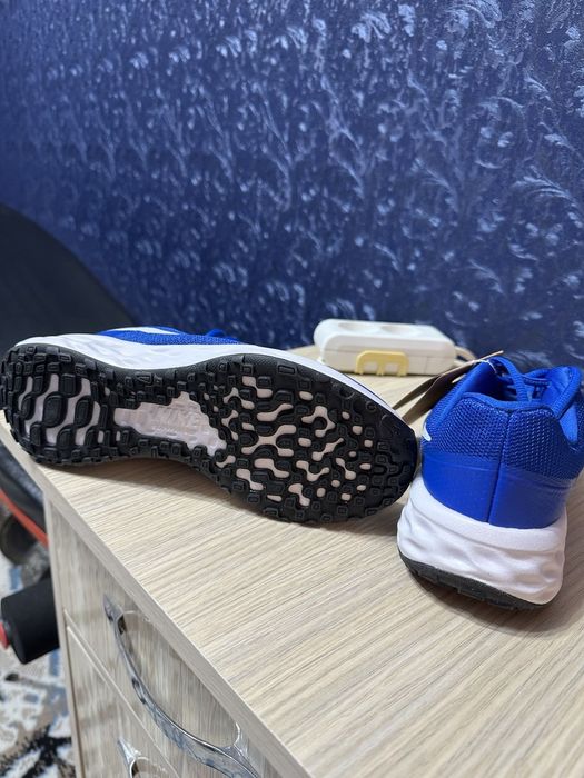 Кроссовки Nike revolution 6 nn (gs) us4y.