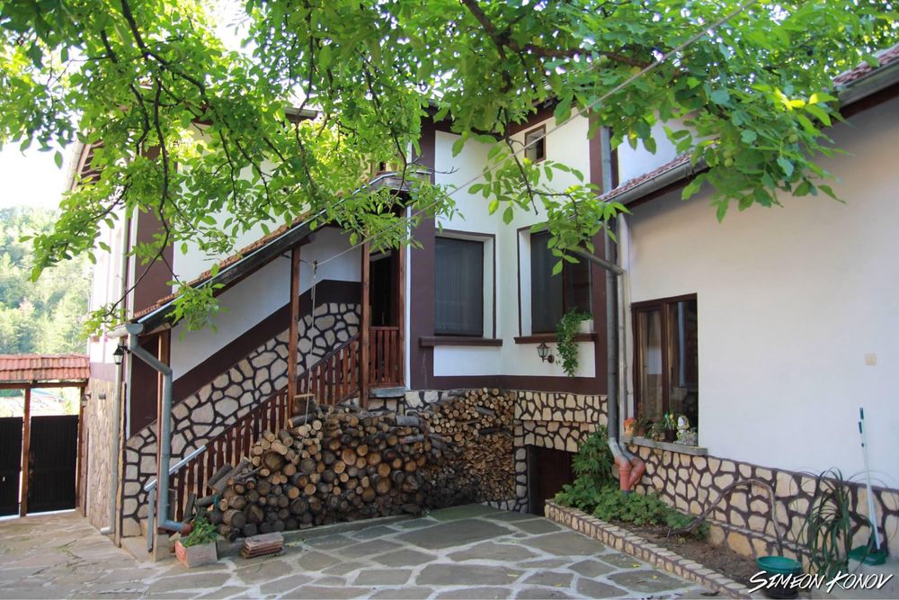 Продава се Къща в с. Ломец, Област Ловеч - 390 кв.м за 505 €/кв.м - Снимка #4