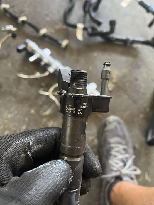 Помпа/дюзи/рейл бмв Б47Д20Б ( pompa/diuzi/reil bmw 2.5d 231 )