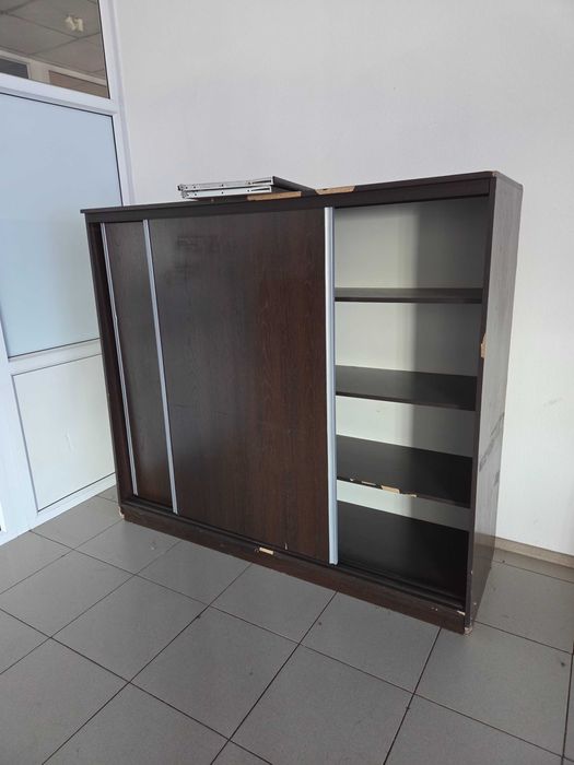 Офисная мебель, столы, шкафы