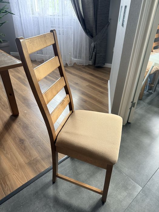 Продам стол со стульями ИКЕЯ, массив. Стол и 10 стульев вместе