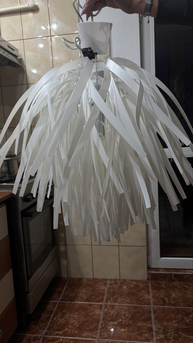 Suspensie pentru iluminat interior