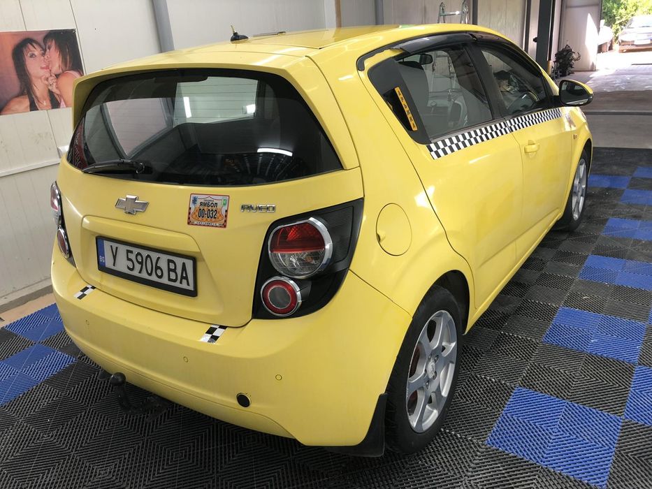 Chevrolet aveo Такси 2012 година