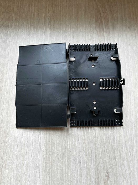 Продавам нови сплайс касети с капак