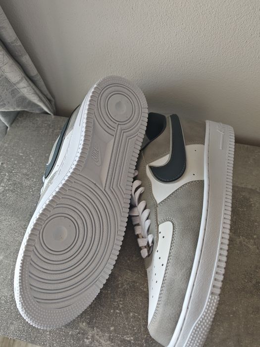 Nike Air Force 1, marimea 42, noi