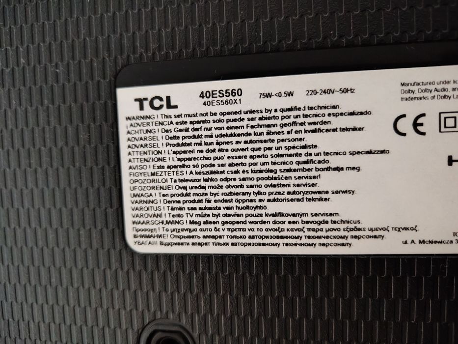 TCL 40ES560 smart TV