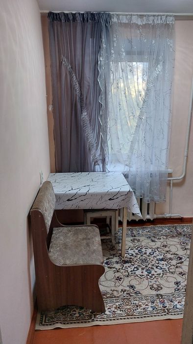 Сдаётся 1ком квартира,  частично меблирована.
