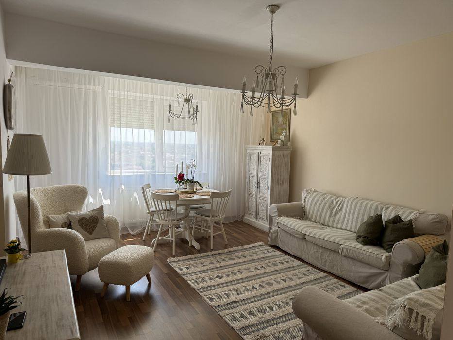 Apartament 4 camere de vanzare voluntari