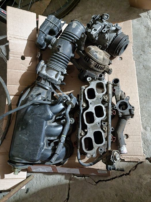 Продам  дросельную заслонку форсунки Лексус рх 350   на разбо