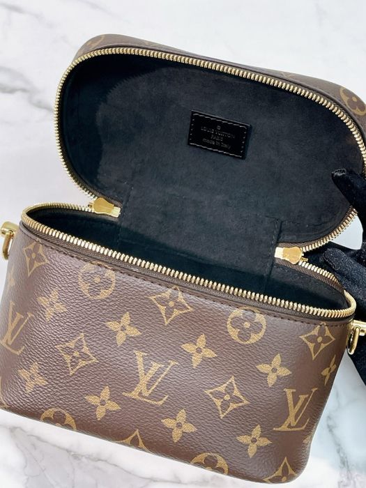 LV Louis Vuitton Vanity Case PM Monogram