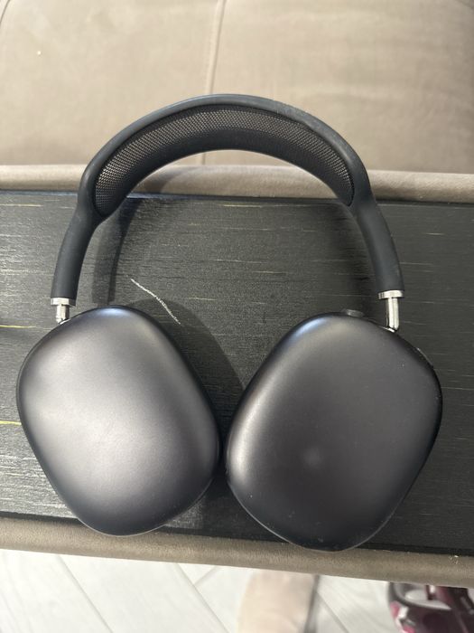 AirPods наушники