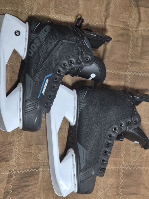 Продам коньки хоккейные