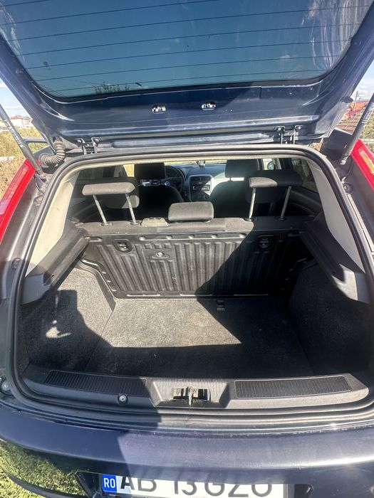 Fiat  punto ……..