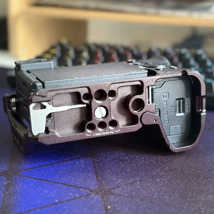 Sony A6700 + cage SmallRig | cumparat în decembrie 2025