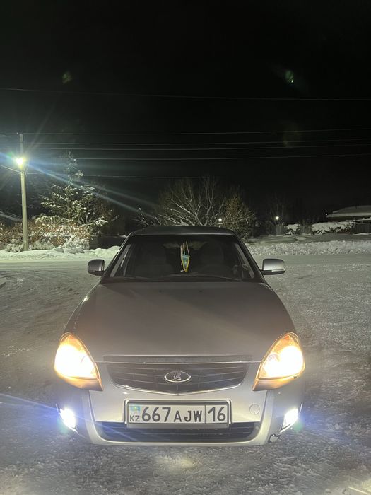 Продам Приору 2013 года