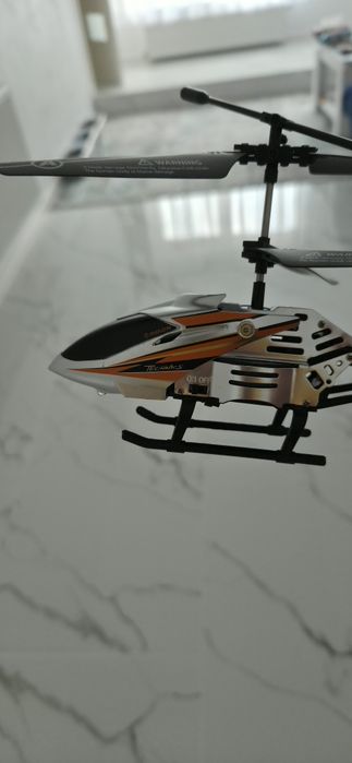 Elicopter cu maneta