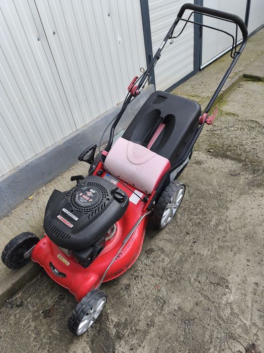 Mașină tuns iarba Germania