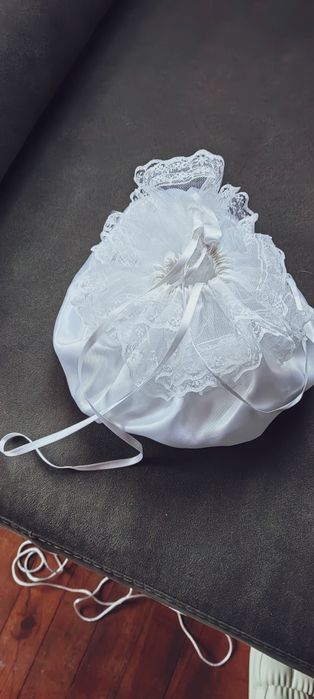 Продавам сватбена, бална рокля и някои аксесоари