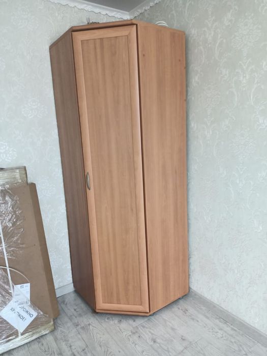 Продаётся угловой шкаф
