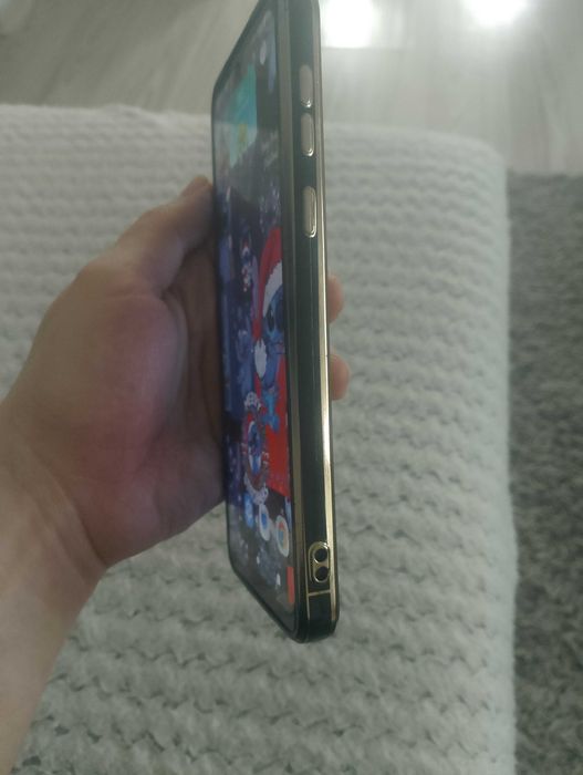 Телефон Моторола е13