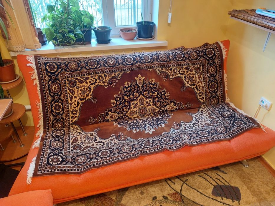 Диван раскладной с двумя креслами