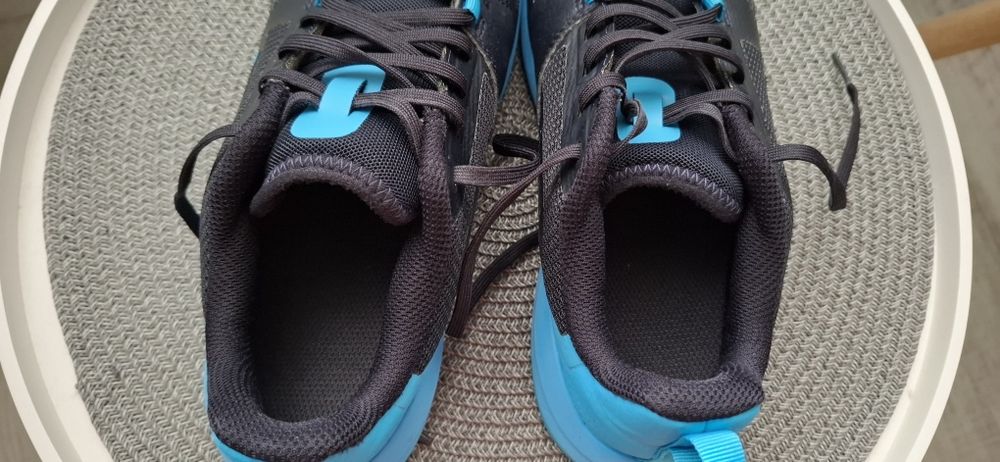 Маратонки, номер 38