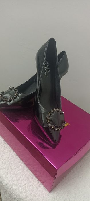 Срочно продам туфли