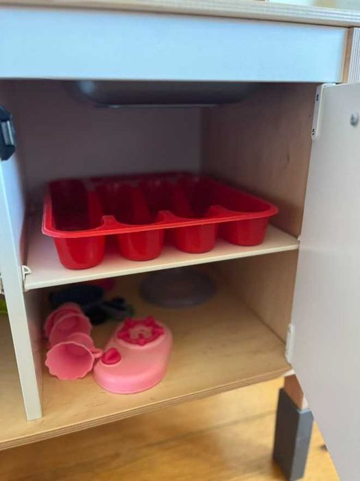 Продавам детска кухня IKEA DUKTIG